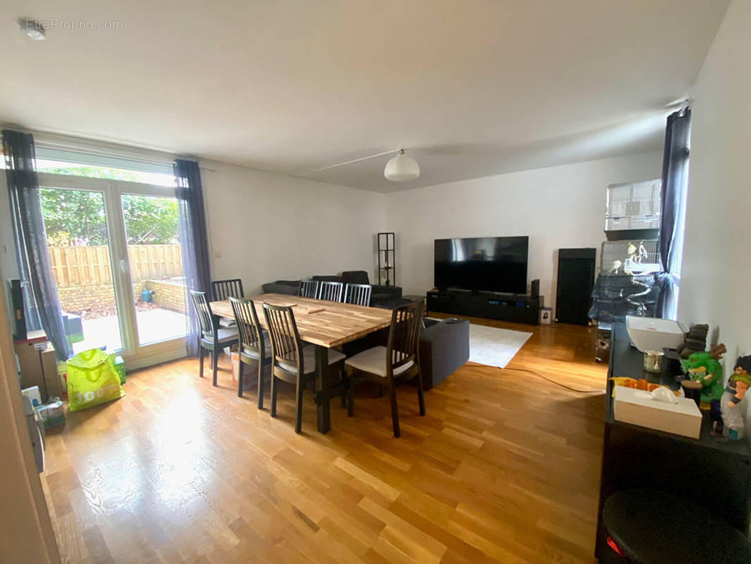 Appartement à HOUILLES