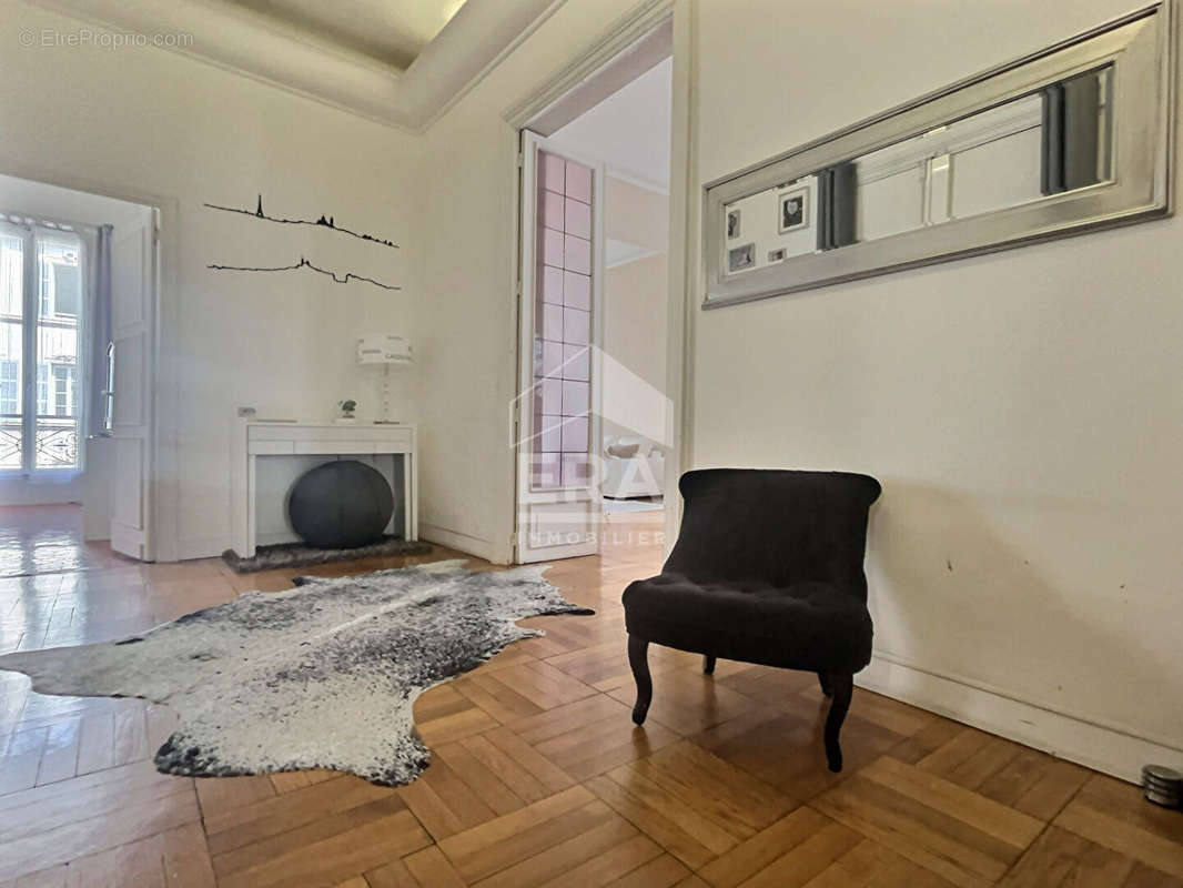 Appartement à MARSEILLE-6E