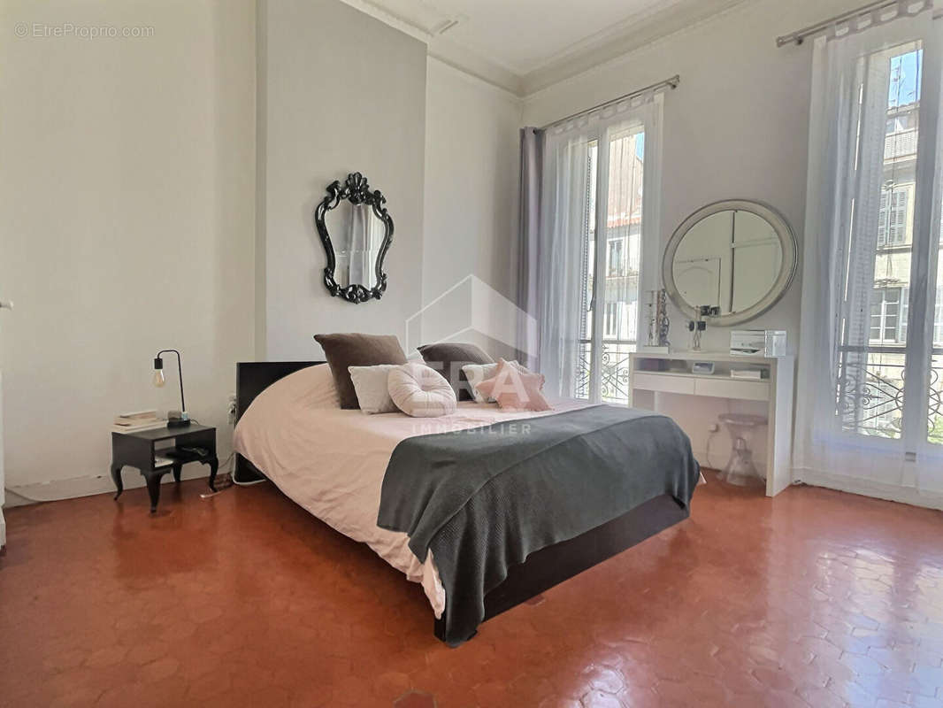 Appartement à MARSEILLE-6E