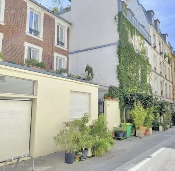 Appartement à PARIS-11E