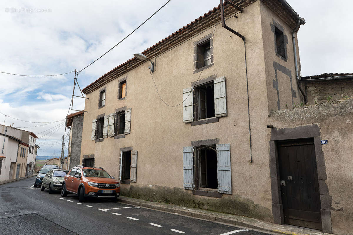 Maison à PONT-DU-CHATEAU