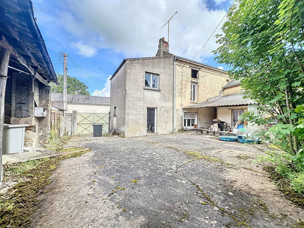 Appartement à DOUE-LA-FONTAINE