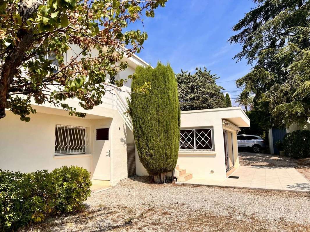 Maison à CAGNES-SUR-MER