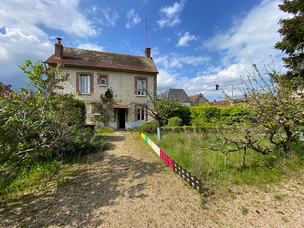 Maison à ANDE