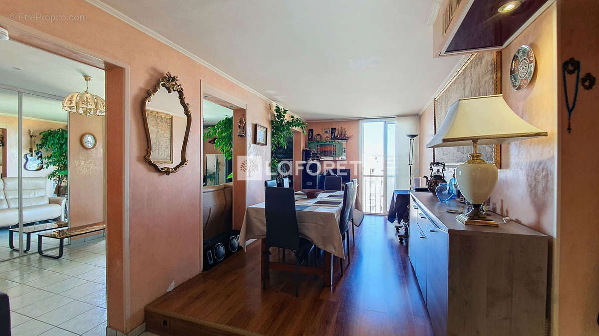 Appartement à MARSEILLE-11E