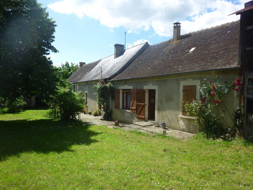 Maison à NOYEN-SUR-SARTHE