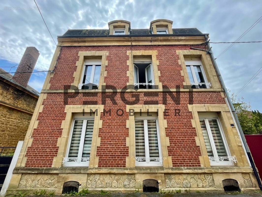 Maison à CHARLEVILLE-MEZIERES