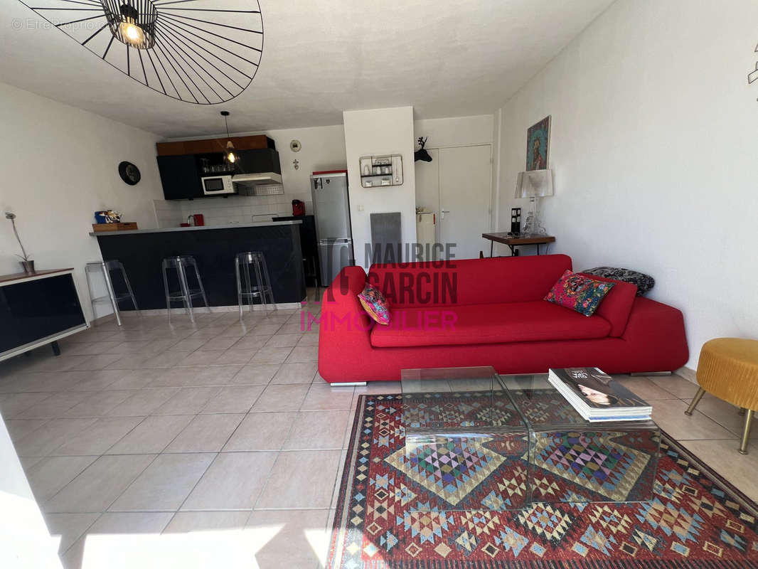 Appartement à VILLENEUVE-LES-AVIGNON