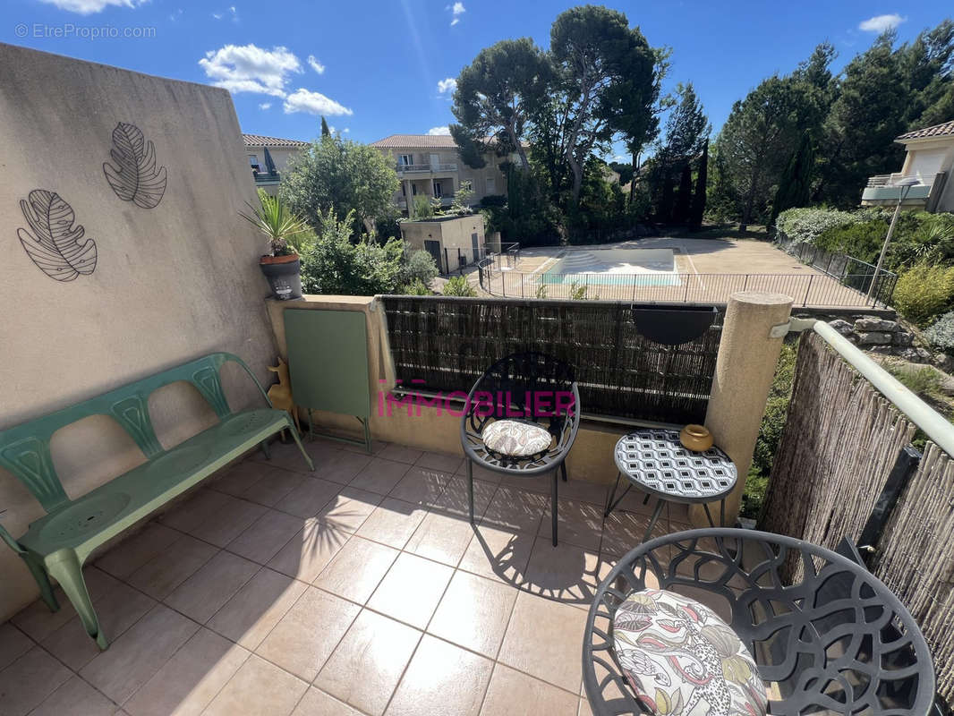 Appartement à VILLENEUVE-LES-AVIGNON