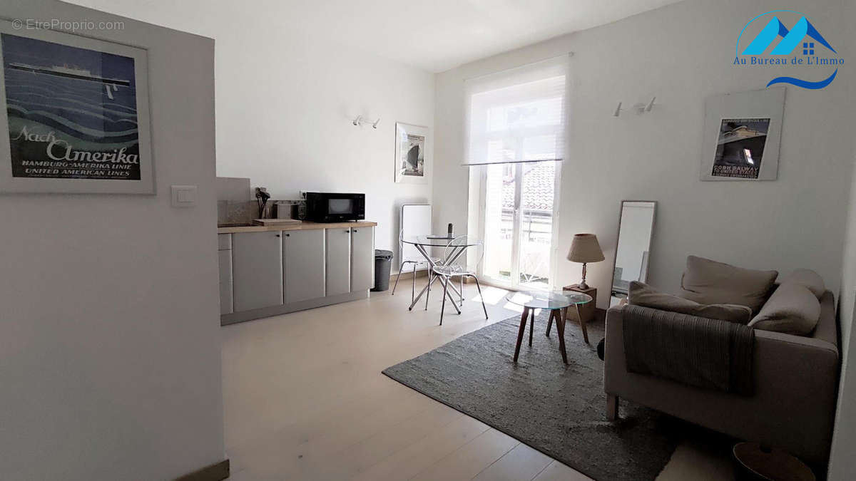 Appartement à MARSEILLE-1E