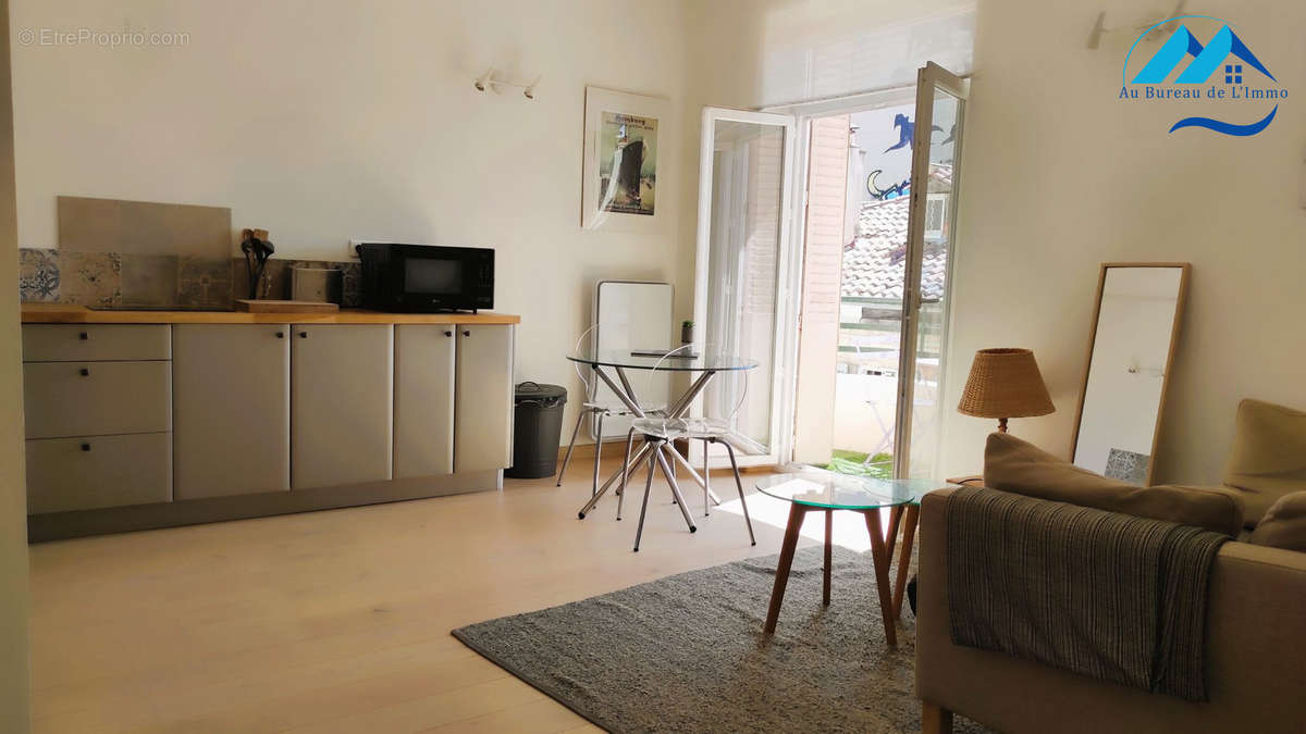 Appartement à MARSEILLE-1E