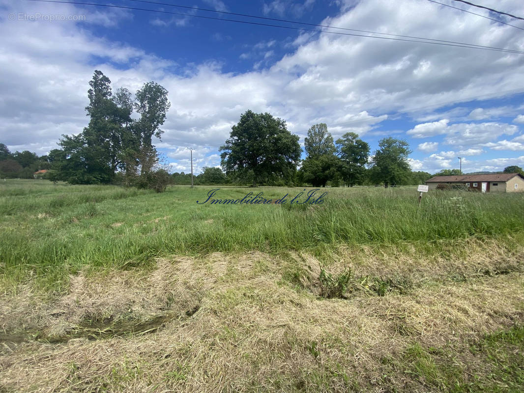 Terrain à DOUZILLAC