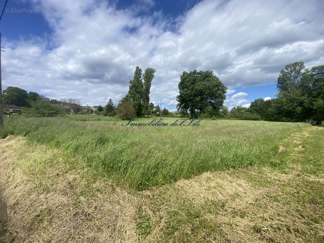 Terrain à DOUZILLAC