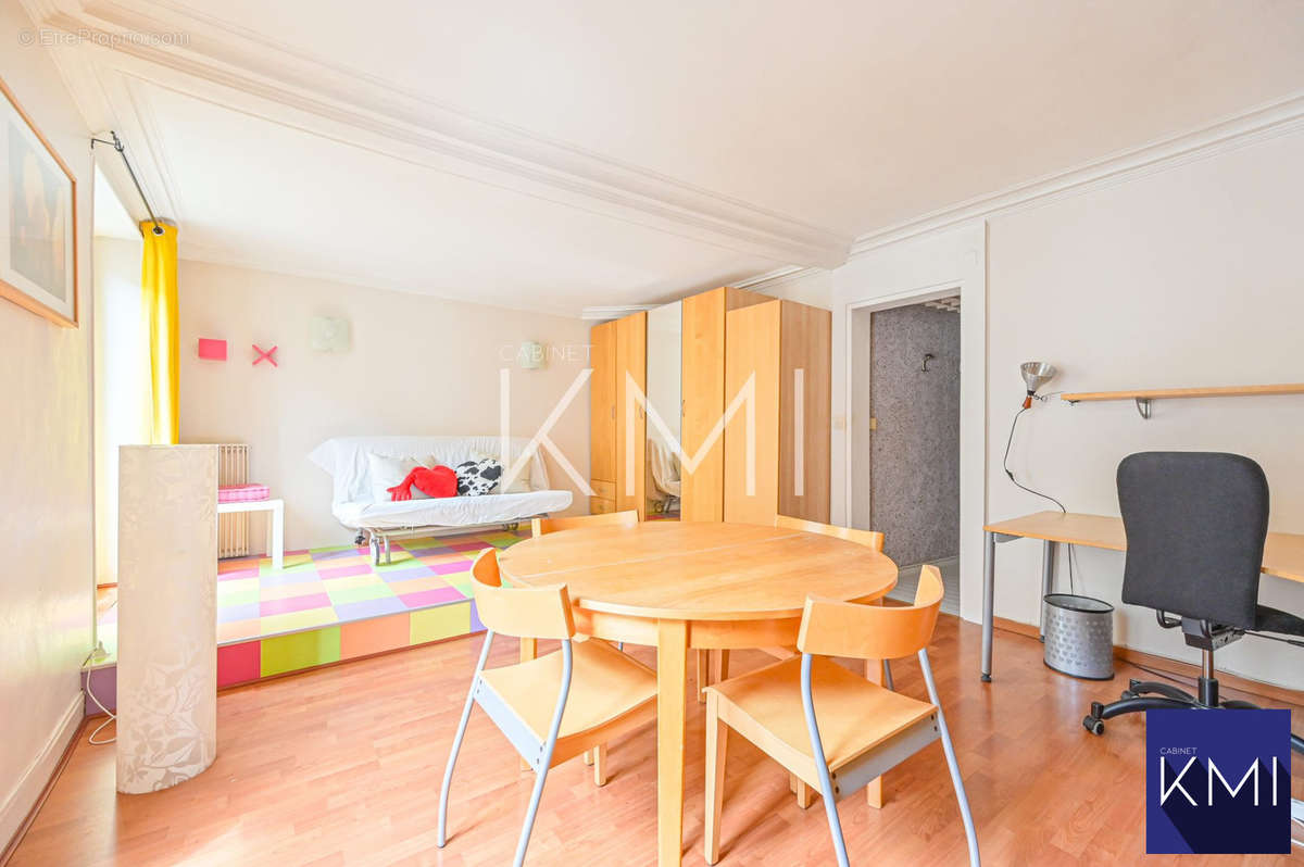 Appartement à PARIS-11E