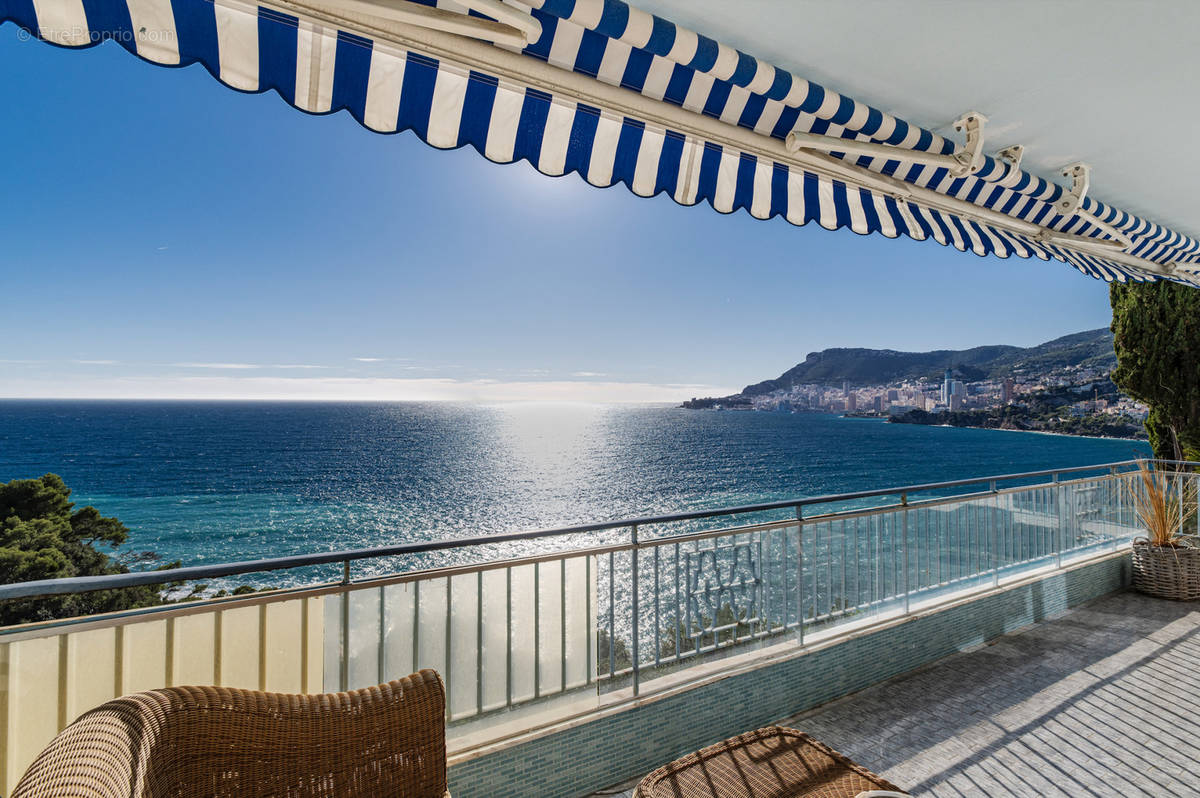 Appartement à ROQUEBRUNE-CAP-MARTIN