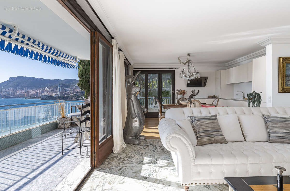 Appartement à ROQUEBRUNE-CAP-MARTIN