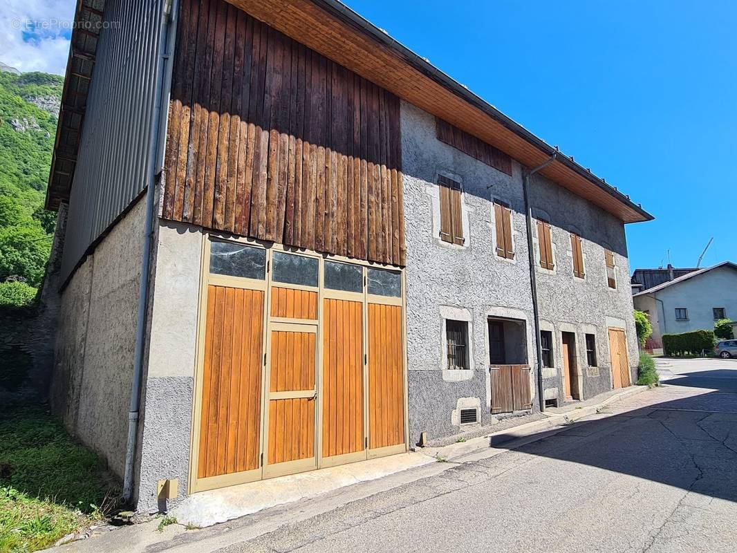 Maison à GRESY-SUR-ISERE