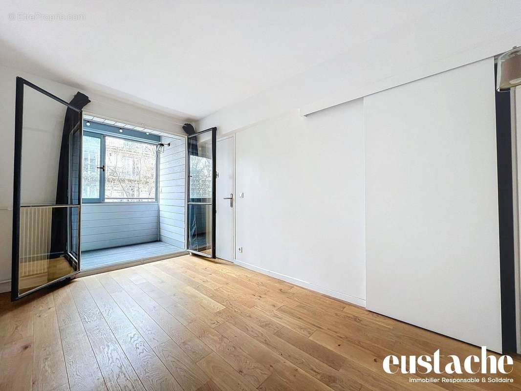 Appartement à PARIS-19E