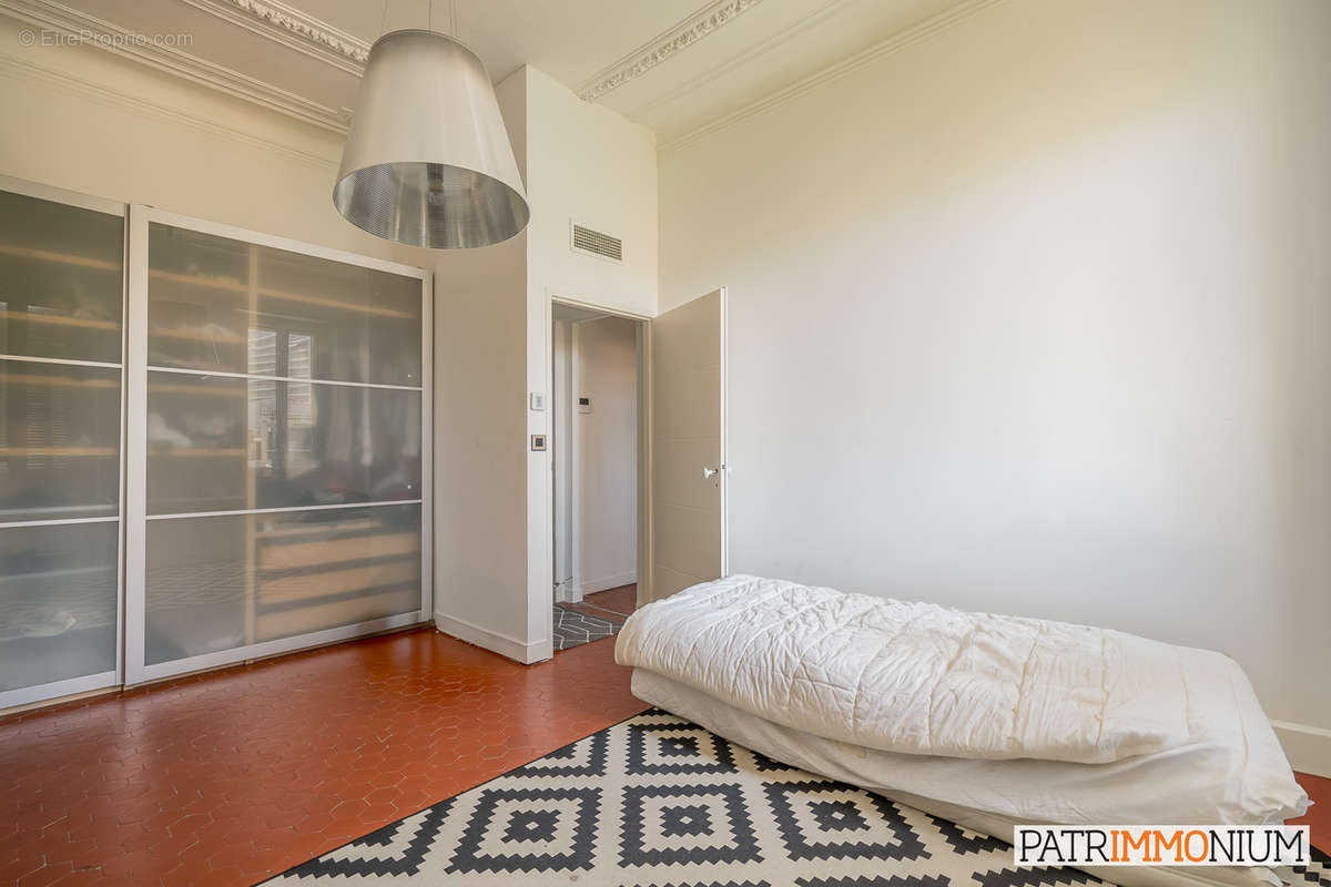 Appartement à MARSEILLE-7E