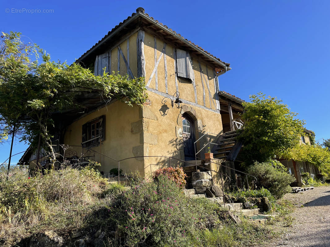 Maison à LOMBEZ