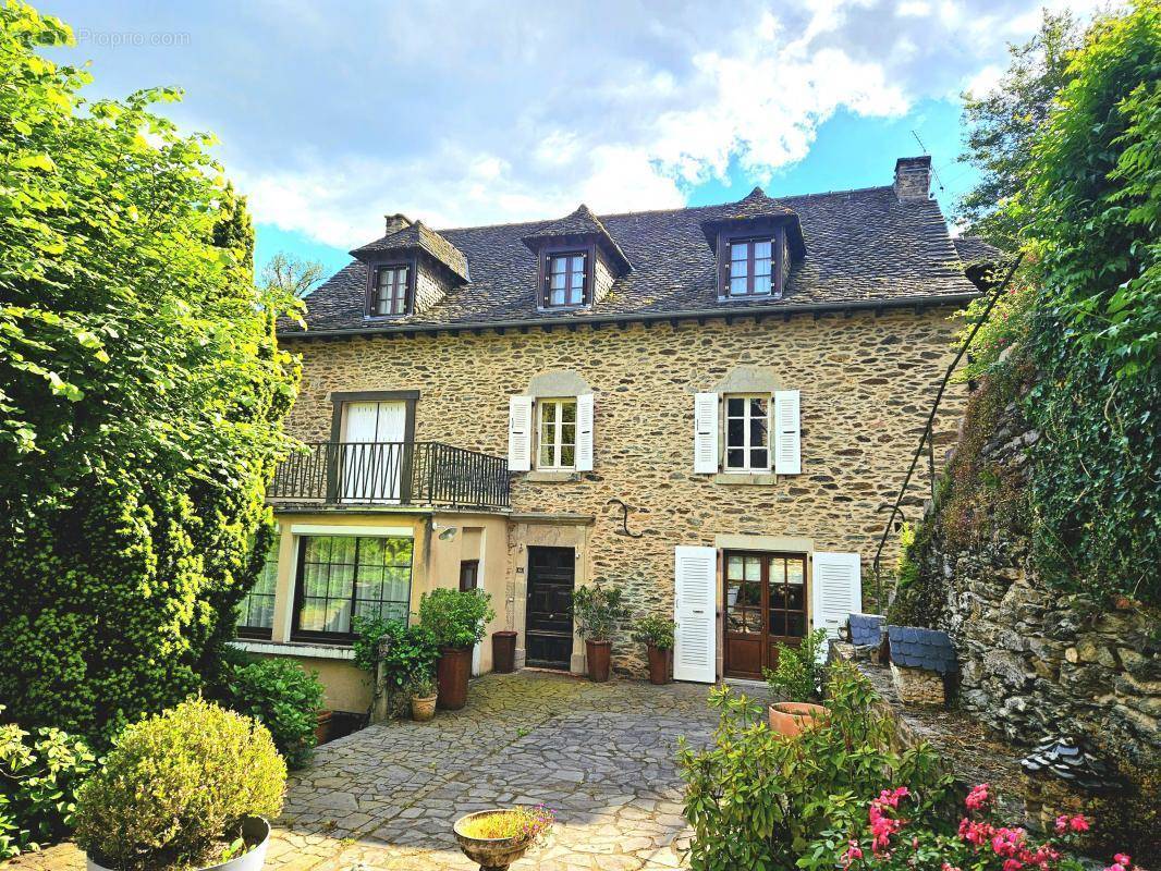 Maison à BELCASTEL