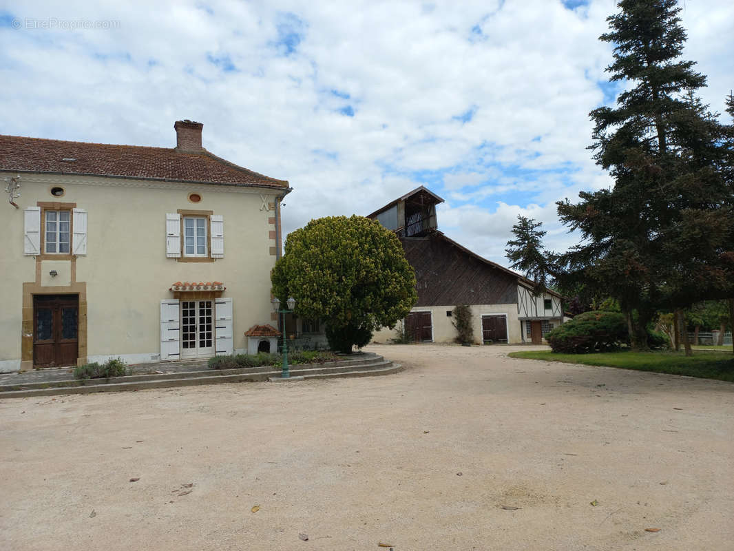 Maison à MIRANDE