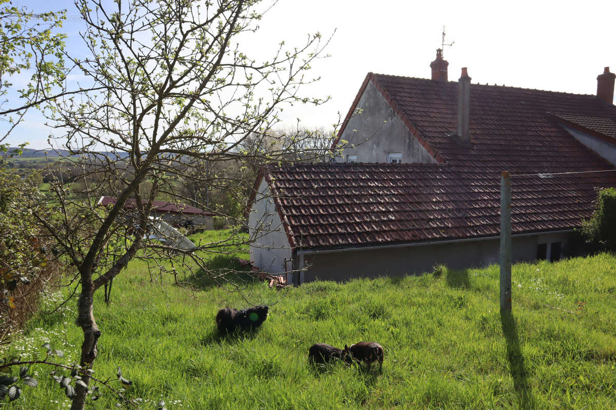 Maison à SAINT-LEGER-DU-BOIS