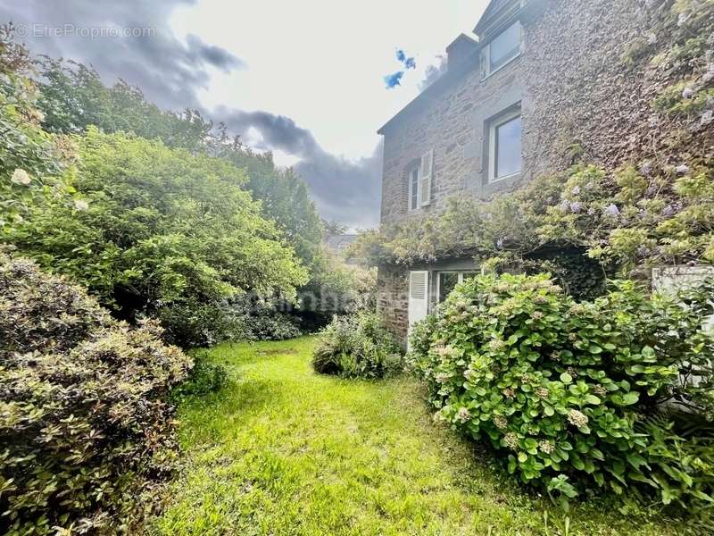 Maison à PLEUDIHEN-SUR-RANCE