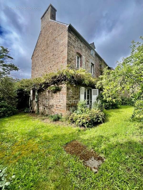 Maison à PLEUDIHEN-SUR-RANCE