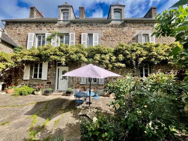 Maison à PLEUDIHEN-SUR-RANCE