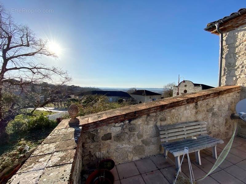 Maison à AIGUILLON