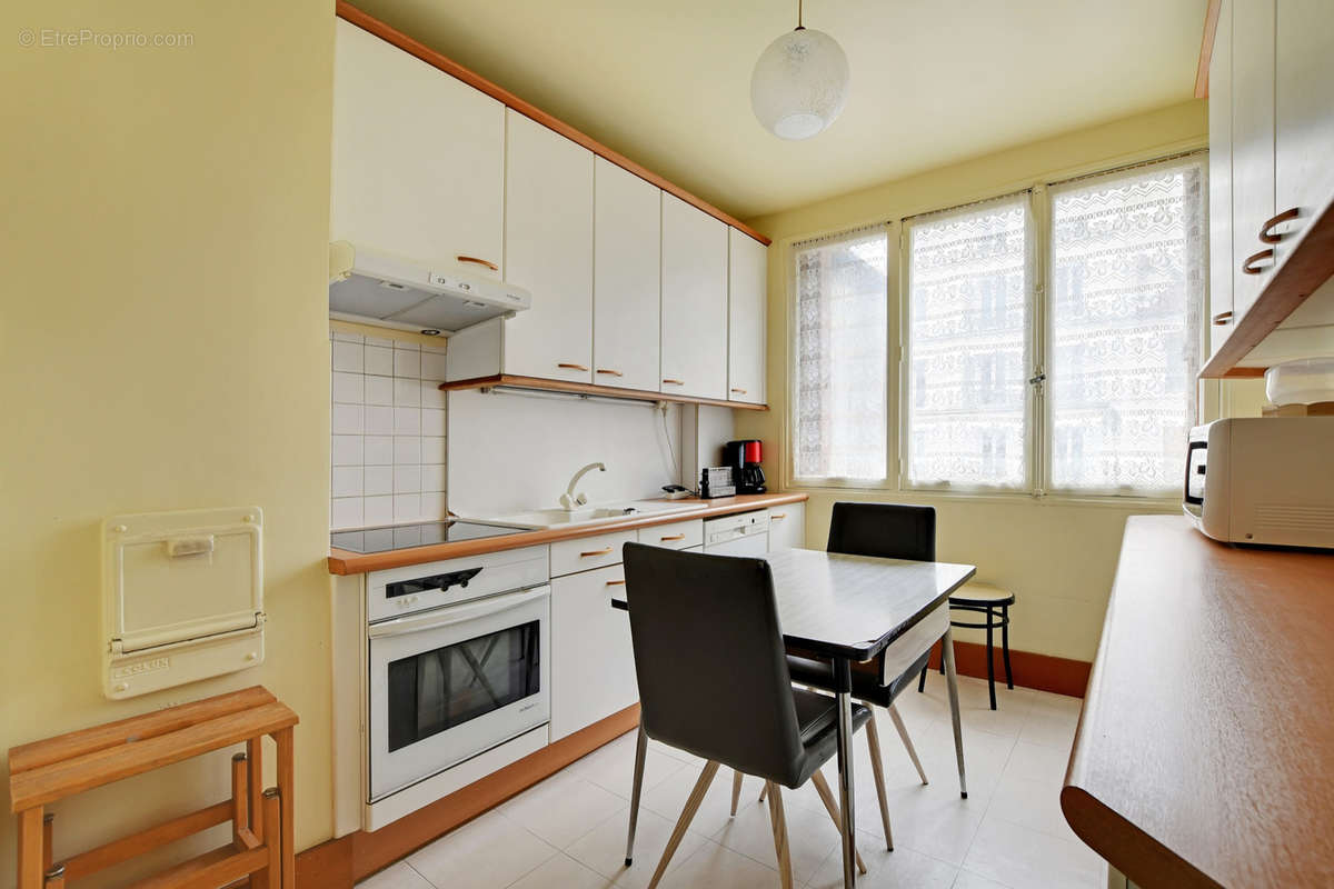 Appartement à PARIS-12E