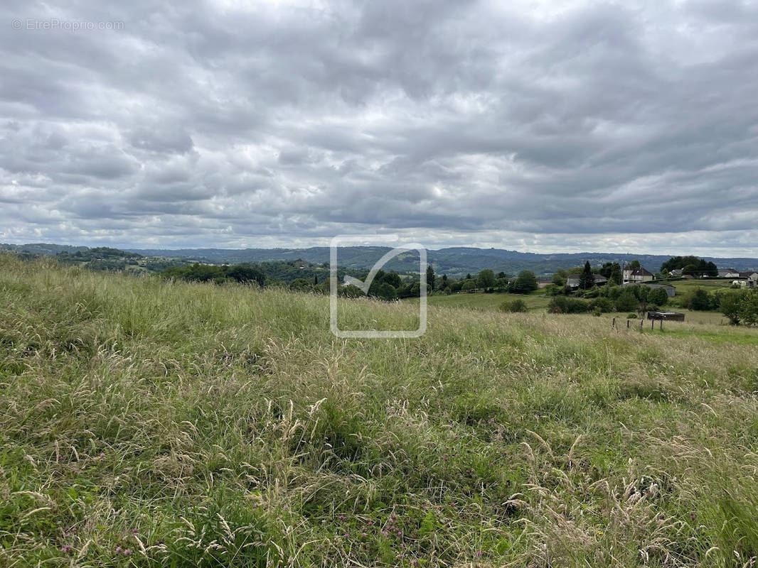 Terrain à MALEMORT-SUR-CORREZE