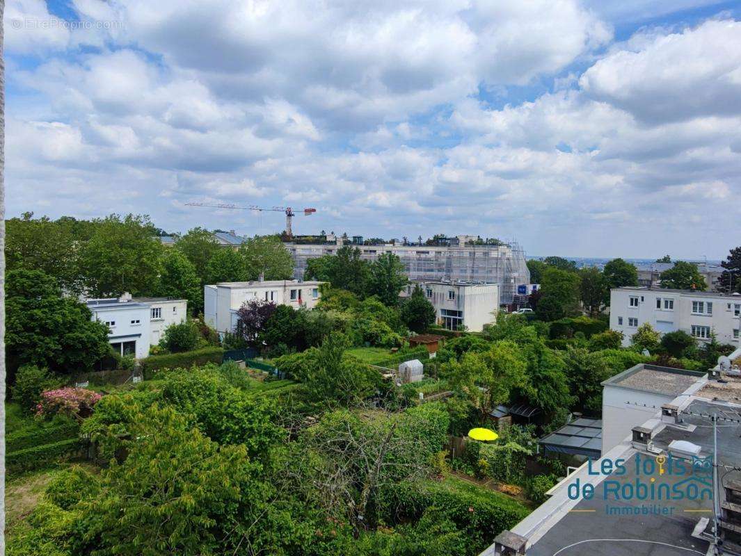 Appartement à LE PLESSIS-ROBINSON