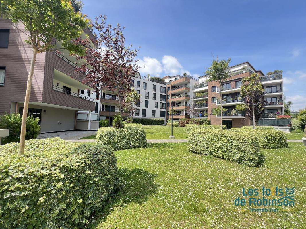 Appartement à LE PLESSIS-ROBINSON