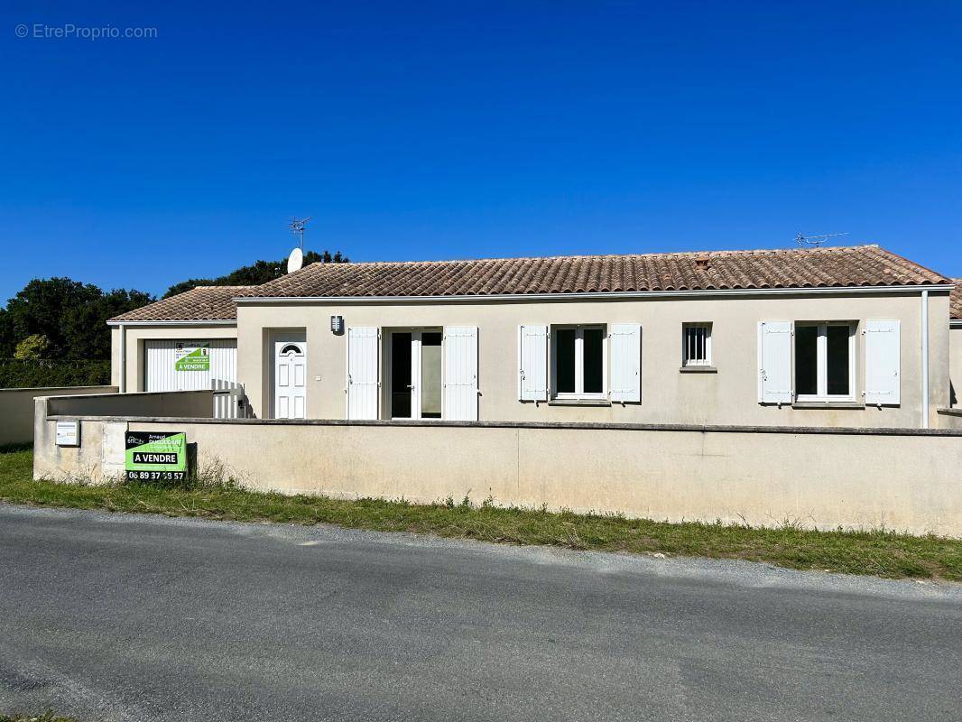 Maison à BOURCEFRANC-LE-CHAPUS