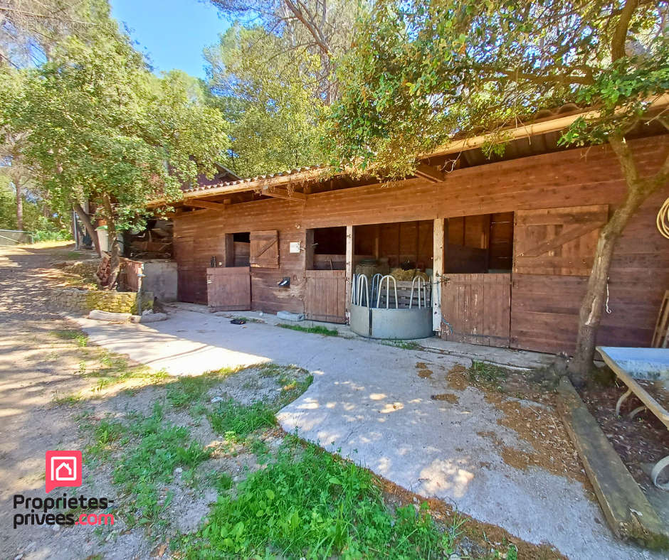 Maison à ROQUEBRUNE-SUR-ARGENS