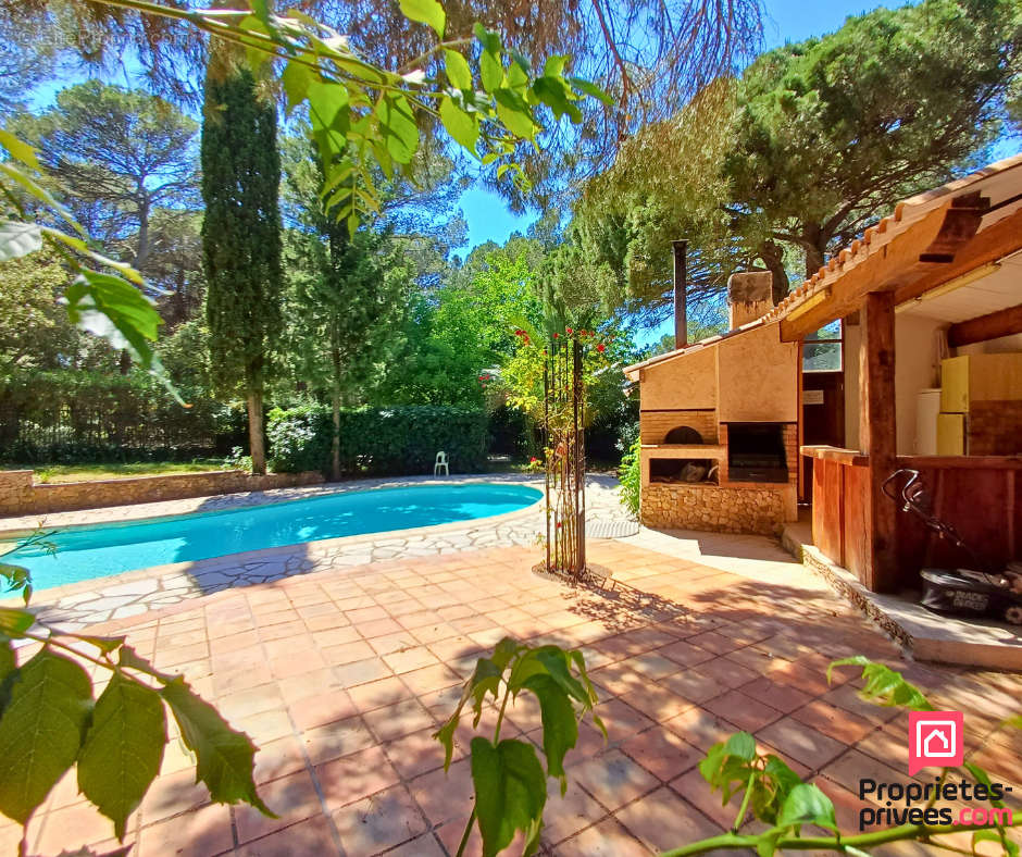 Maison à ROQUEBRUNE-SUR-ARGENS