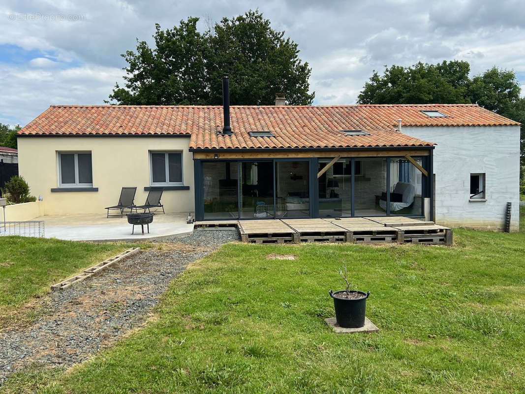 Maison à SAINT-MARTIN-LARS-EN-SAINTE-HERMINE