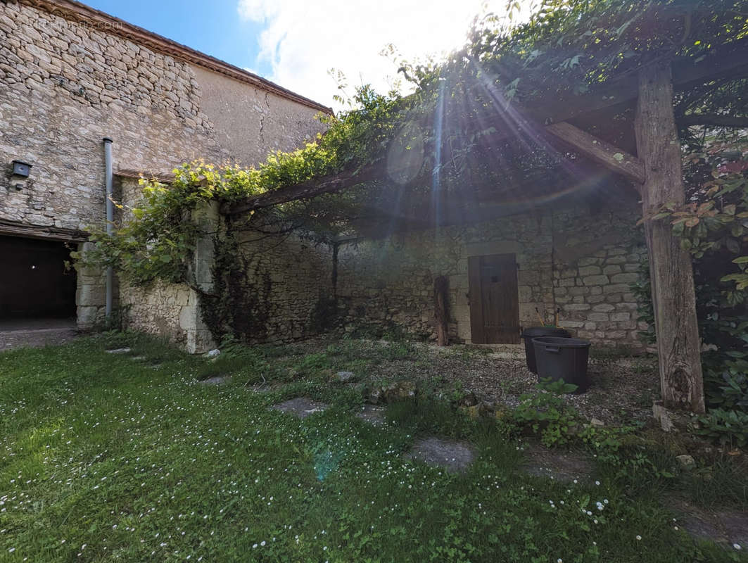 Maison à CASTILLONNES