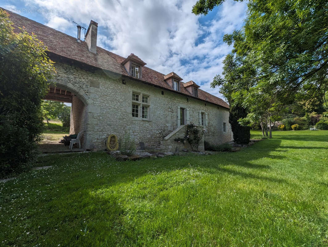 Maison à CASTILLONNES