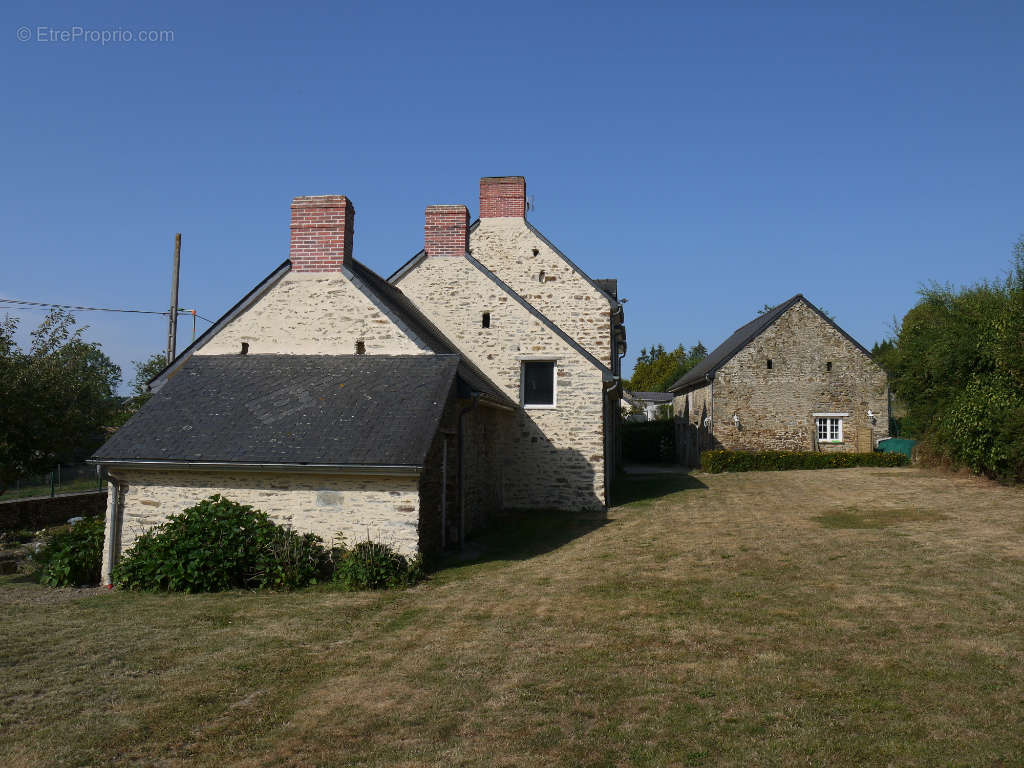 Maison à SAINT-MARS-DU-DESERT