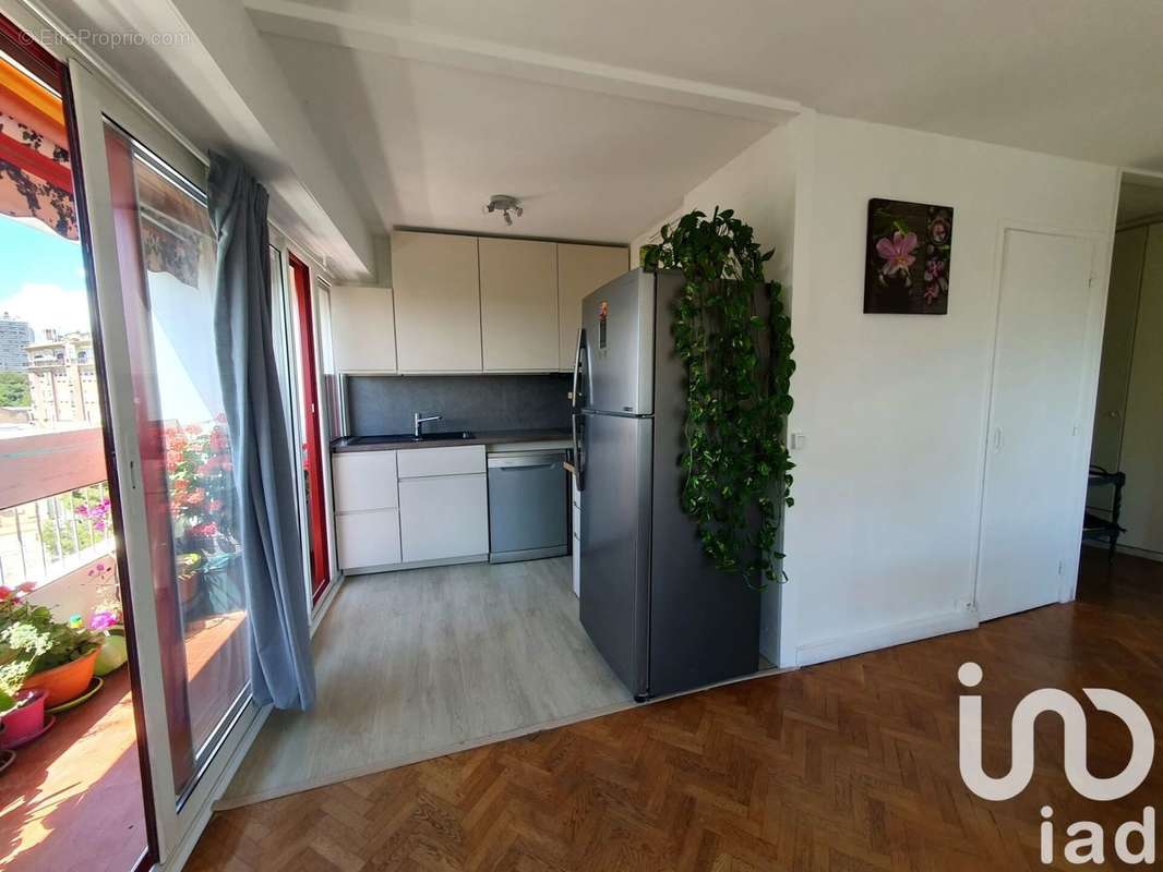 Photo 2 - Appartement à MARSEILLE-8E