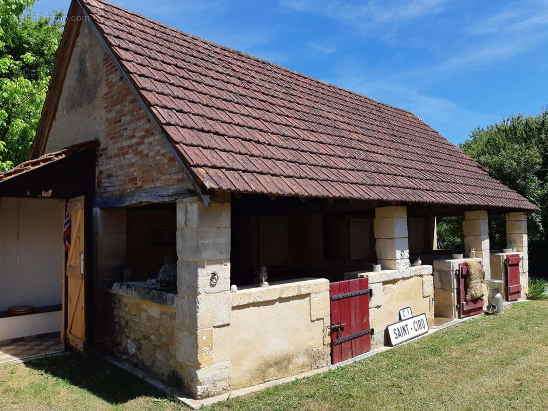 Anciennes Etables ( 3 chambres) - Maison à LE BUGUE