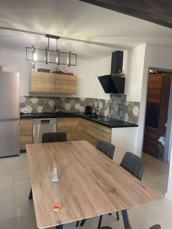 Appartement à SAINT-SATURNIN-LES-AVIGNON