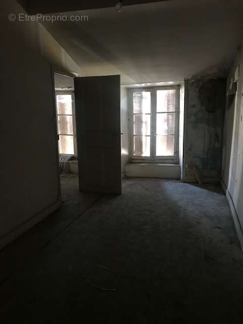   - Appartement à BORT-LES-ORGUES