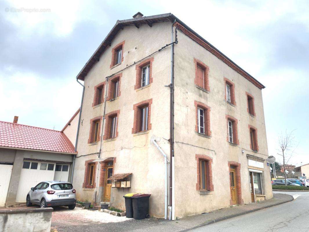 Appartement à COUTOUVRE