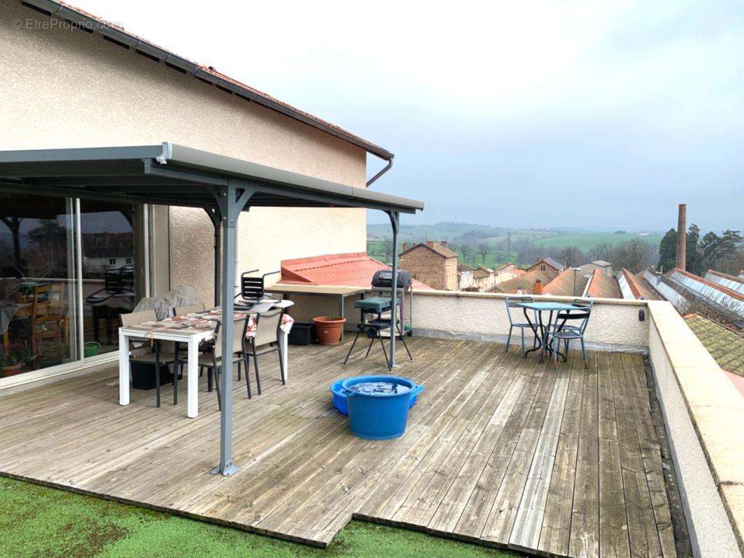 Appartement à COUTOUVRE