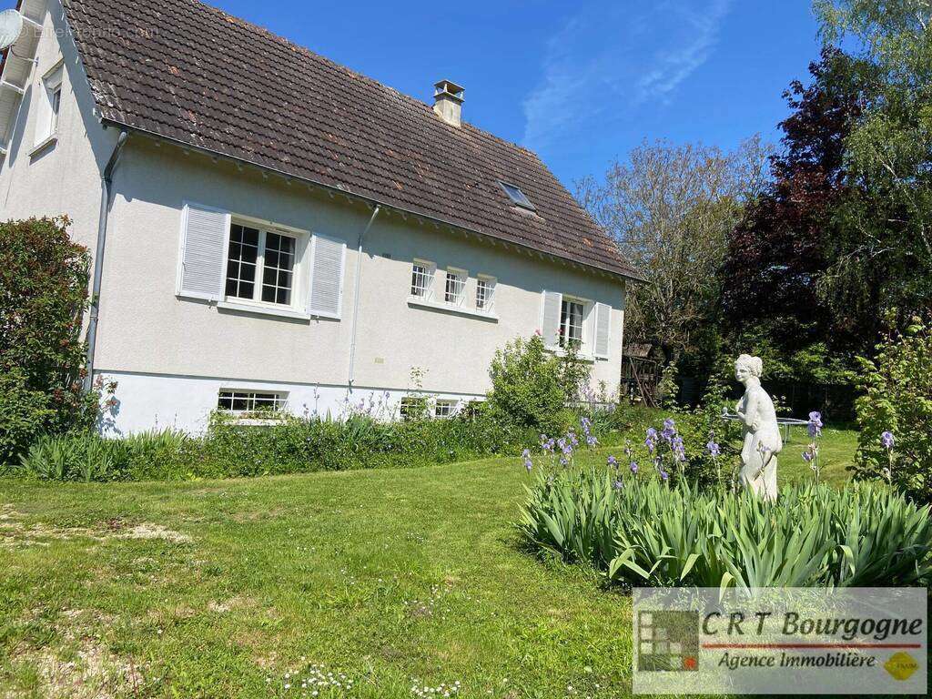 Maison à VILLIERS-SAINT-BENOIT