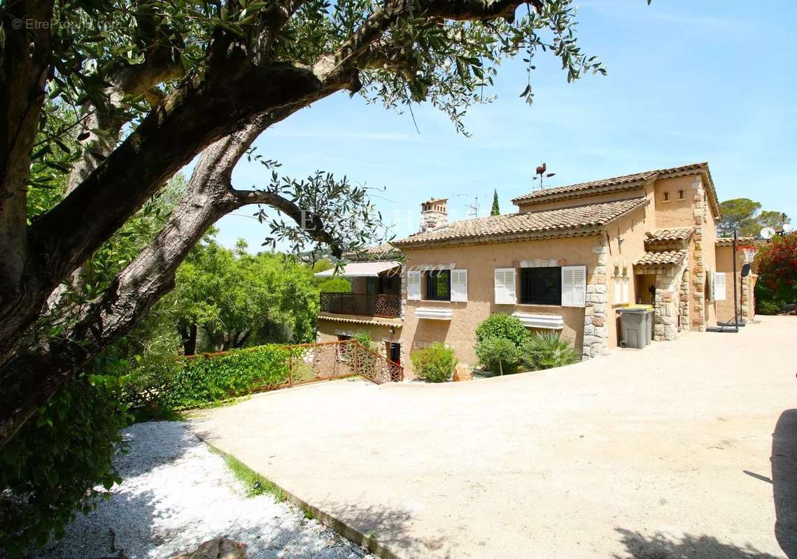 Maison à MOUGINS